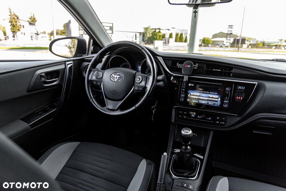 Toyota Auris 1.2 Turbo Edition-S - 26
