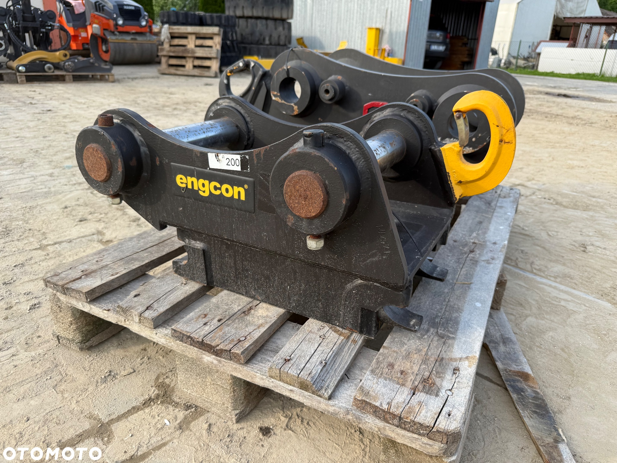 Caterpillar - 5