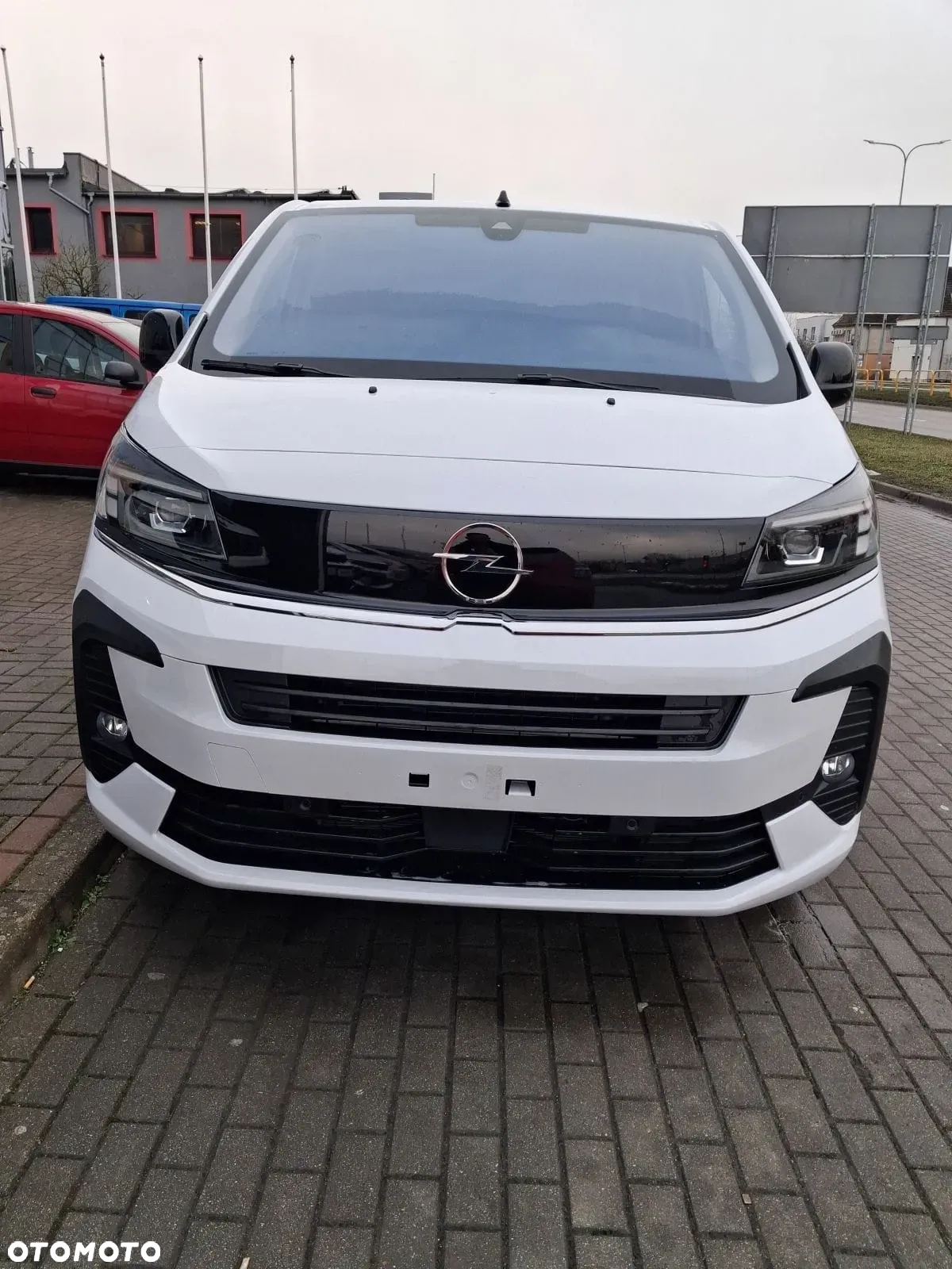 Opel E-Vivaro - 2