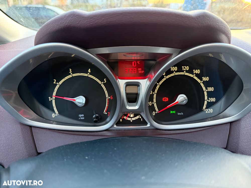 Ford Fiesta 1.4 Titanium - 11