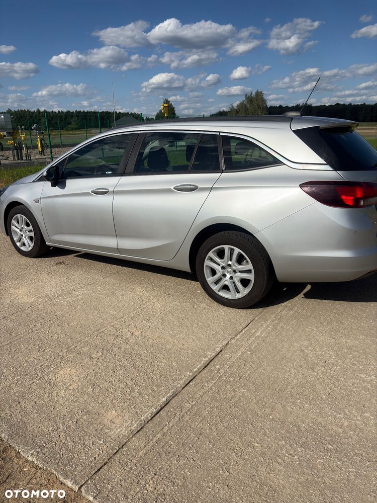 Opel Astra 1.6 CDTI Cosmo - 3