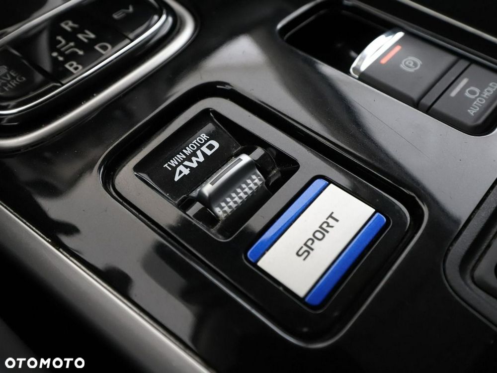 Mitsubishi Outlander 2.4 4WD - 30