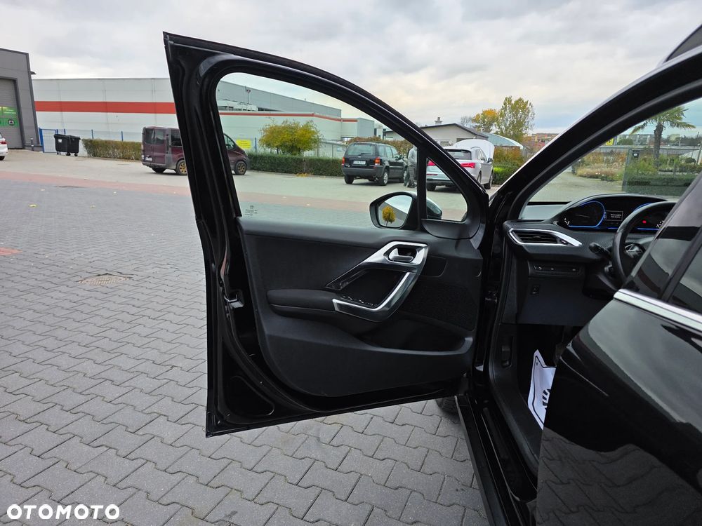 Peugeot 2008 e-HDi FAP 92 STOP & START Active - 10