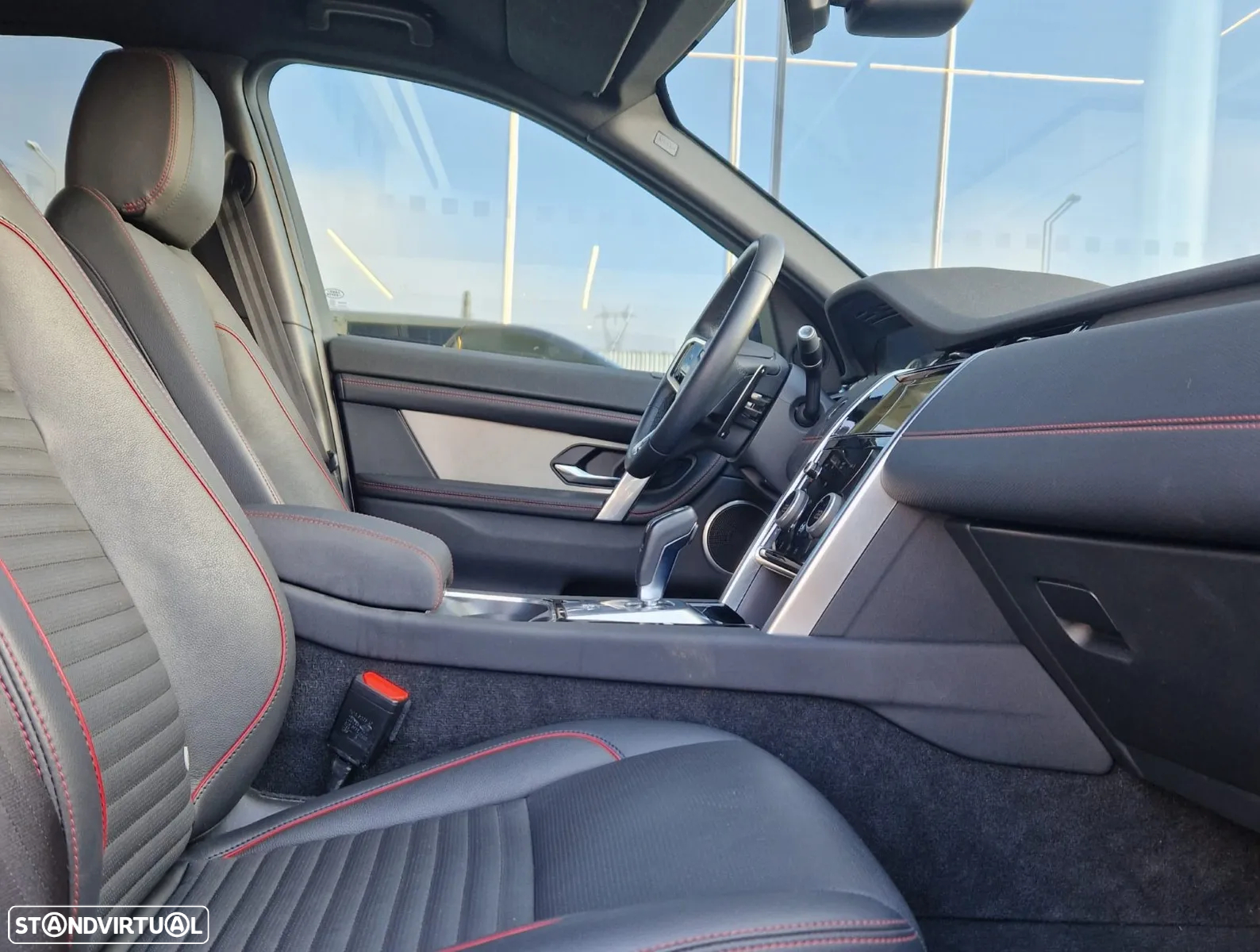 Land Rover Discovery Sport 1.5 I3 P300e AWD R-Dynamic S - 9
