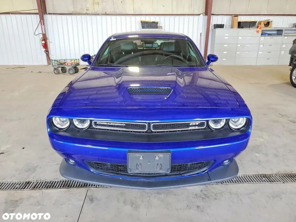 Dodge Challenger - 5