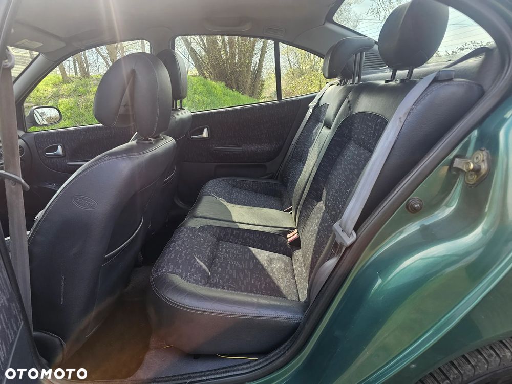 Renault Megane 1.6 - 7