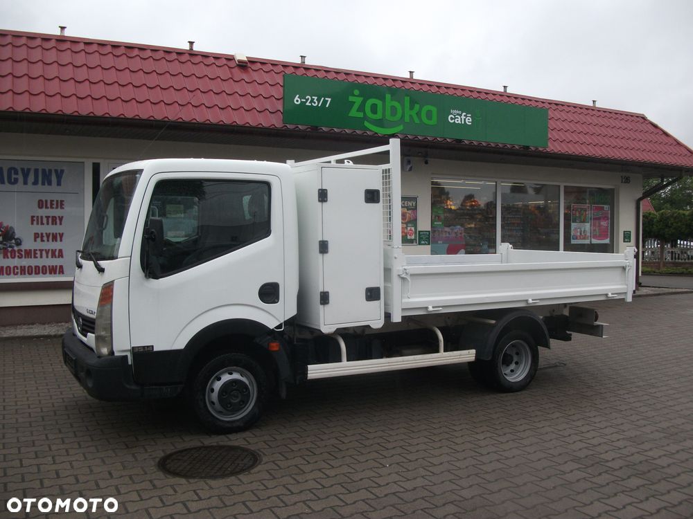 Nissan cabstar - 3
