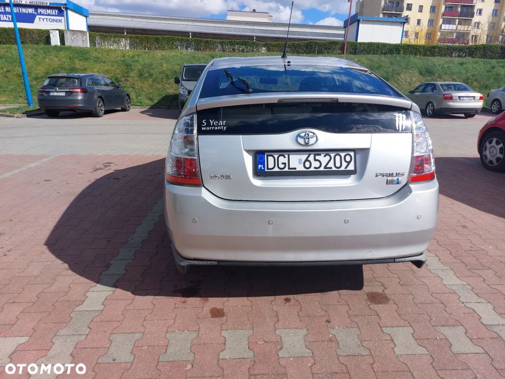 Toyota Prius 1.5 VVT-i Sol - 2