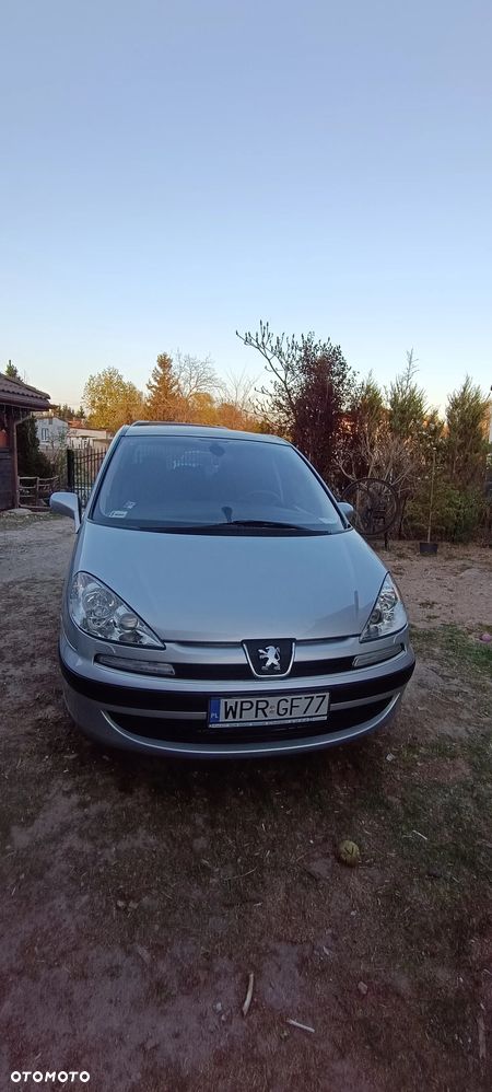 Peugeot 807 2.2 ST - 2