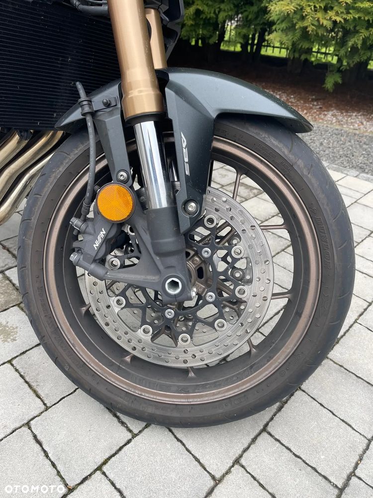 Honda CB - 7