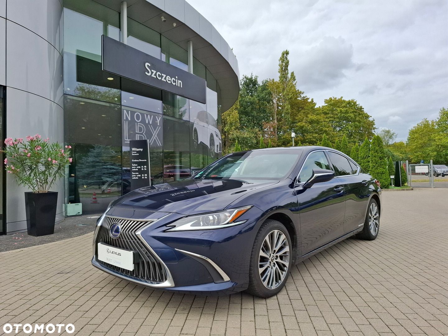 Lexus ES - 1