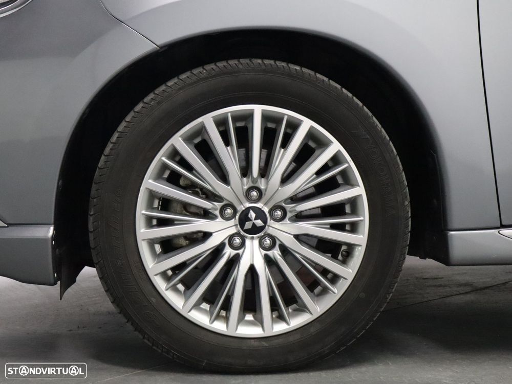 Mitsubishi Outlander 2.4 Instyle - 28