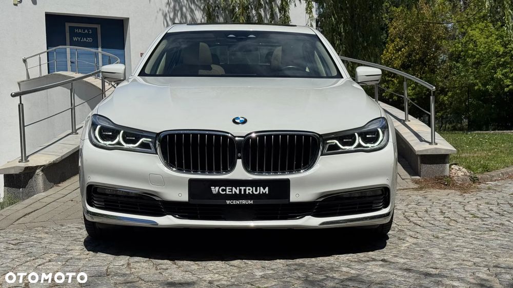 BMW Seria 7 750Li xDrive - 6