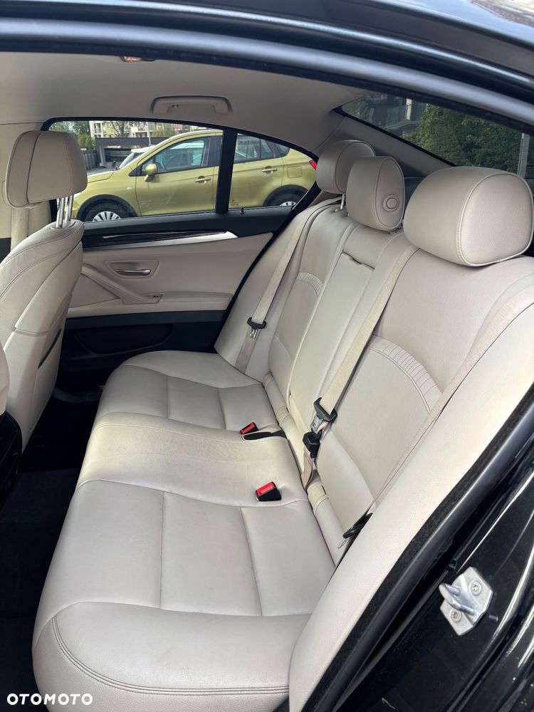 BMW Seria 5 520d xDrive Luxury Line - 26
