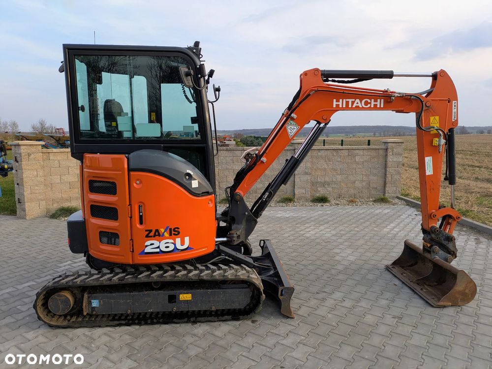 Hitachi ZX26 - 4