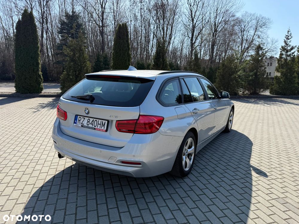 BMW Seria 3 318i Advantage - 9