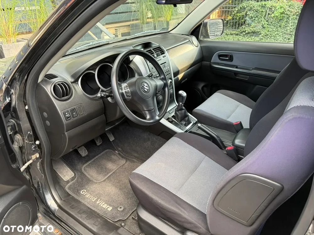 Suzuki Grand Vitara 1.6 - 13