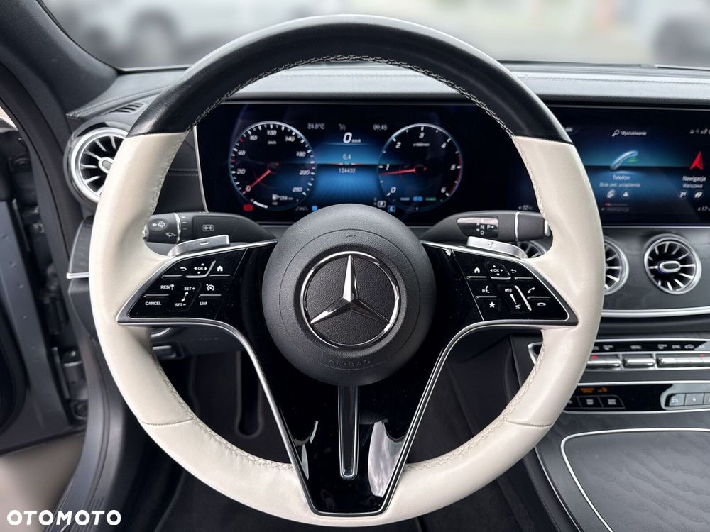 Mercedes-Benz CLS 300 d 4-Matic AMG - 12