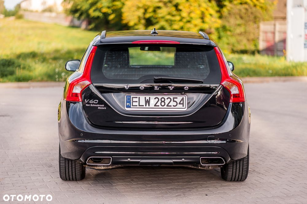 Volvo V60 D4 Summum - 35