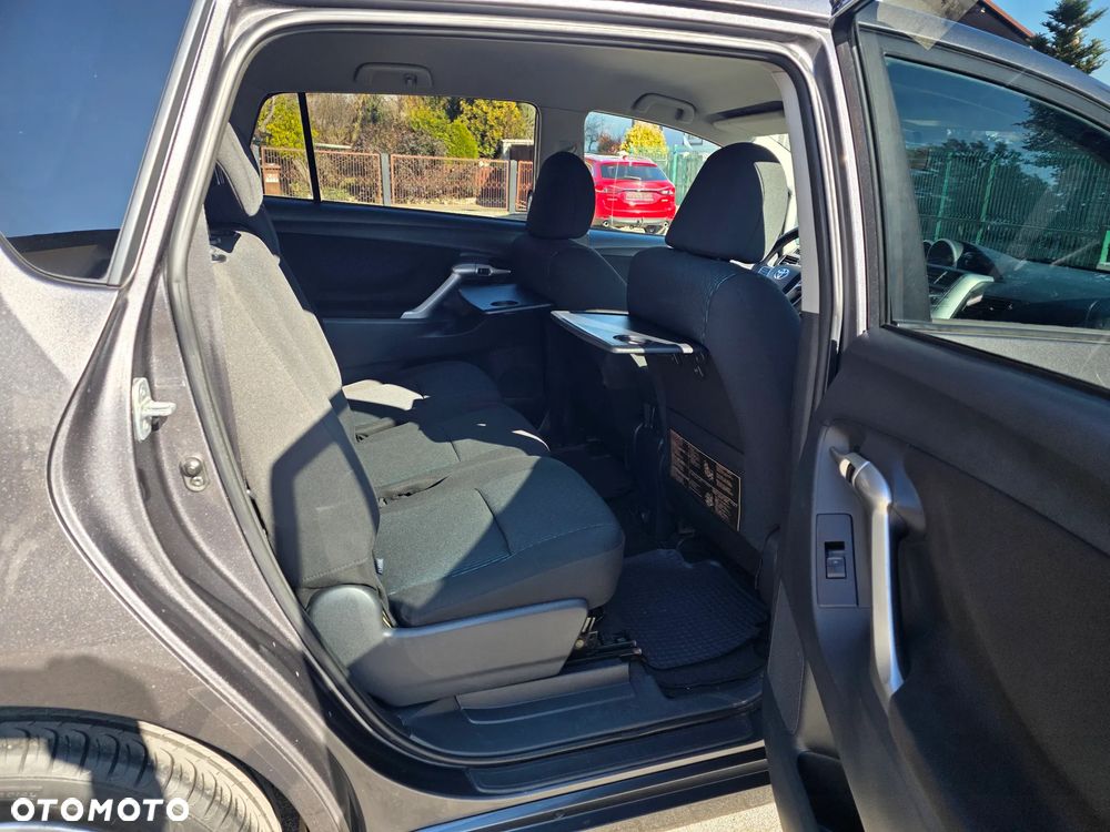 Toyota Verso 2.0 D-4D - 11