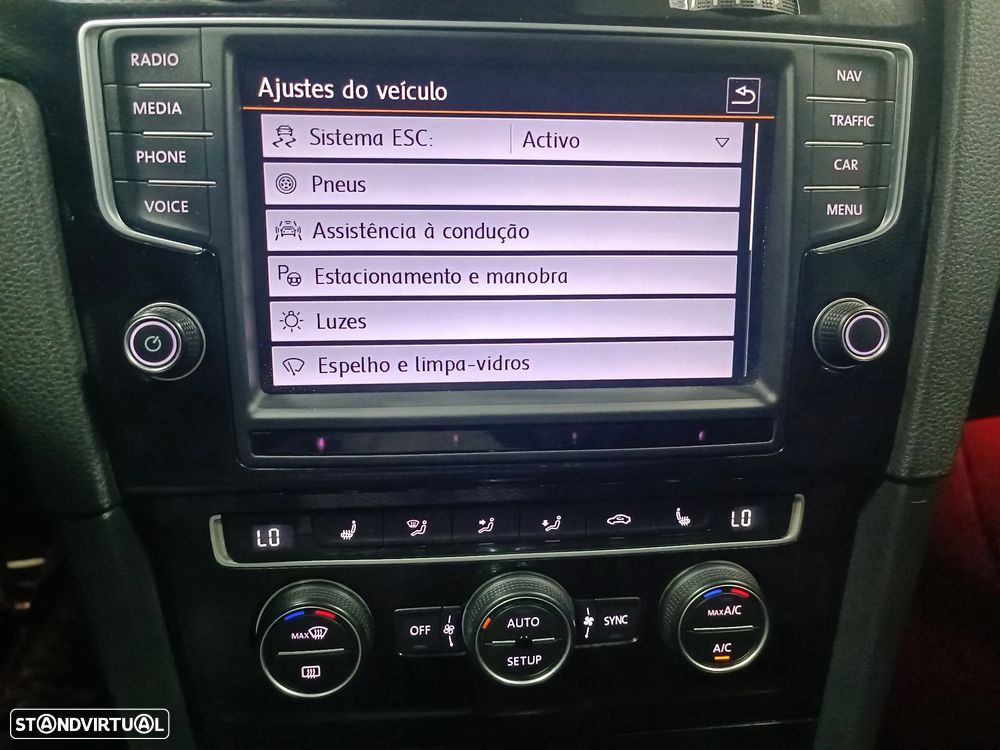 VW Golf GTI Performance BlueMotion DSG - 24