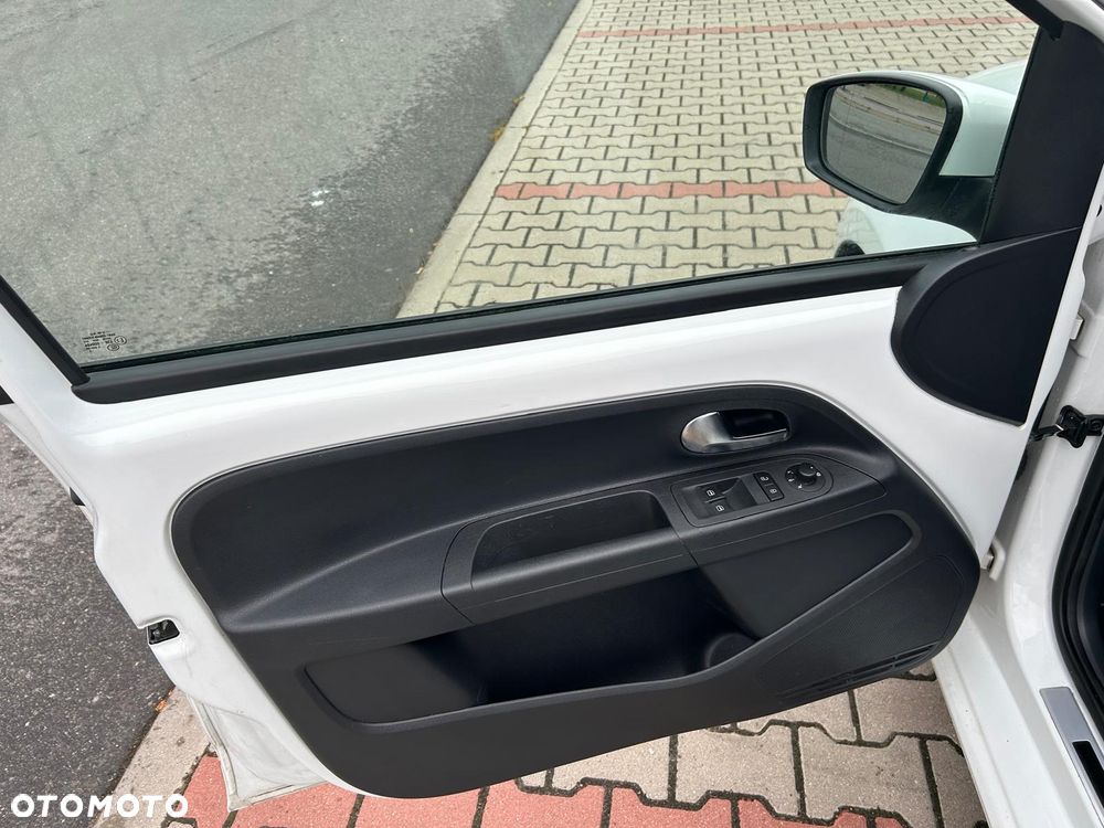 Volkswagen up! cup - 17