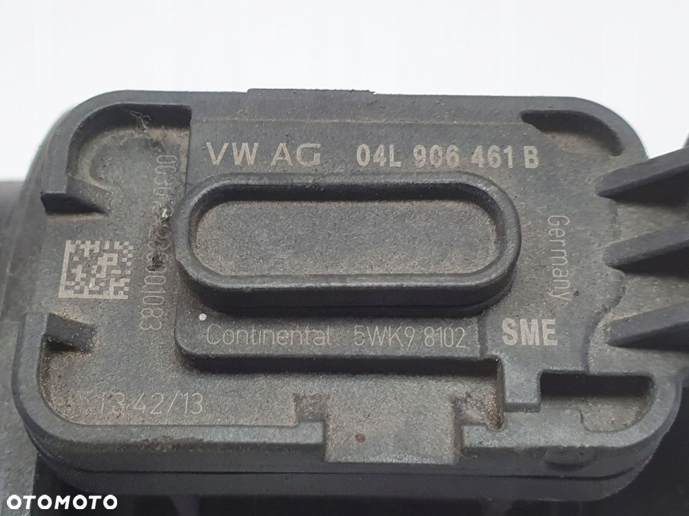 PRZEPŁYWOMIERZ VW Passat B7 2.0 TDI POWIETRZA 04L906461B 5WK98102 - 10