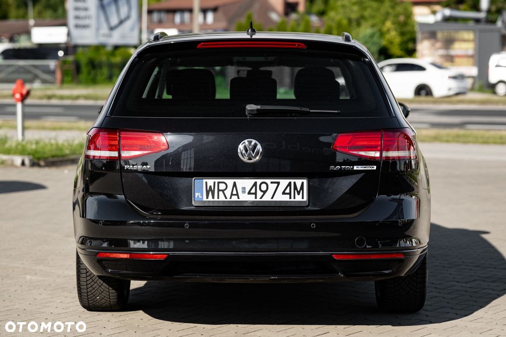 Volkswagen Passat Variant 2.0 TDI SCR DSG Trendline - 10