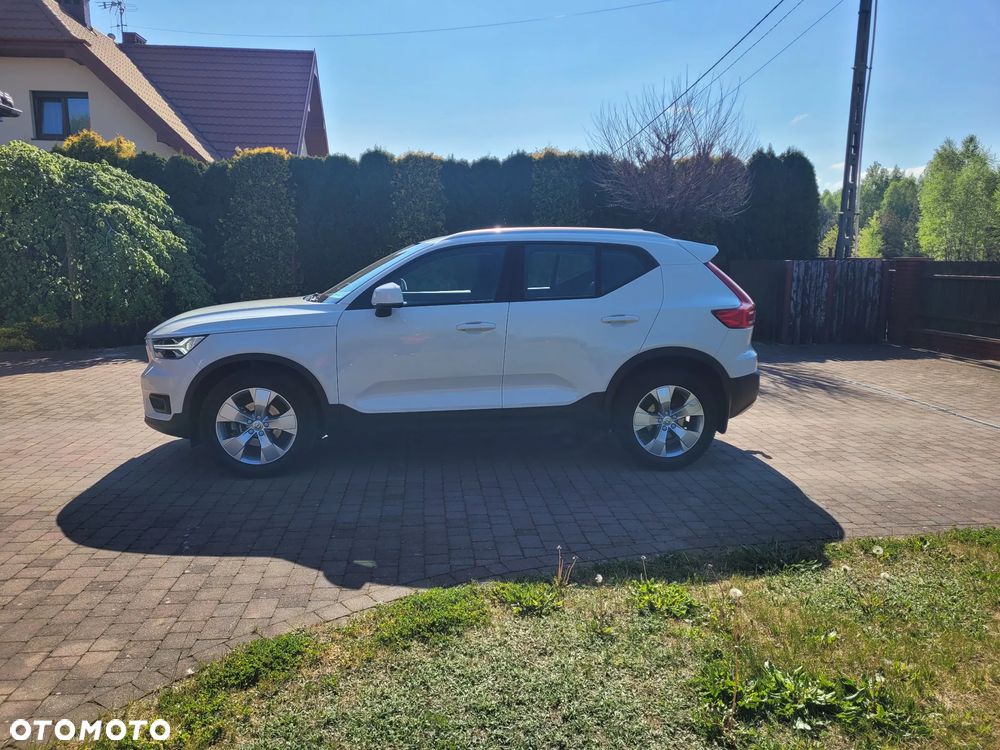 Volvo XC 40 T2 Momentum - 4