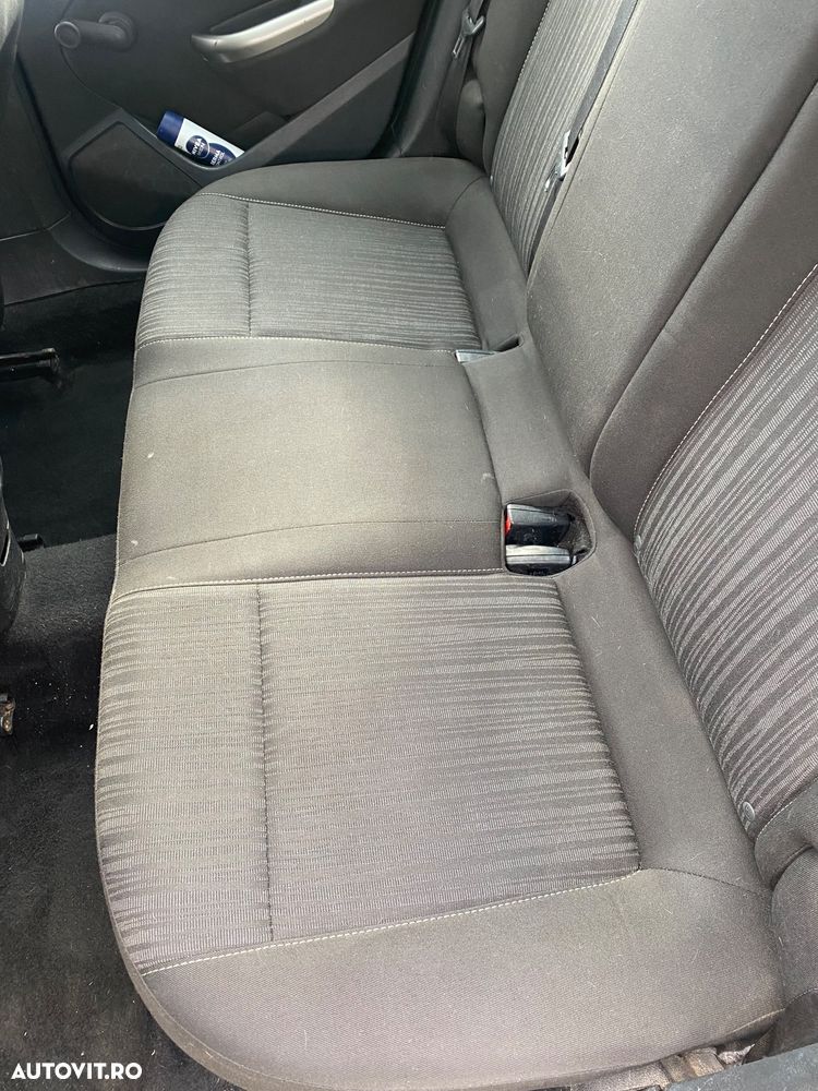 Opel Astra 1.6 - 9