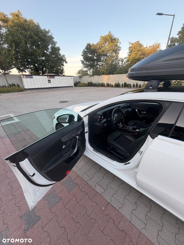 Mercedes-Benz CLA 200 d 4-Matic 8G-DCT - 3
