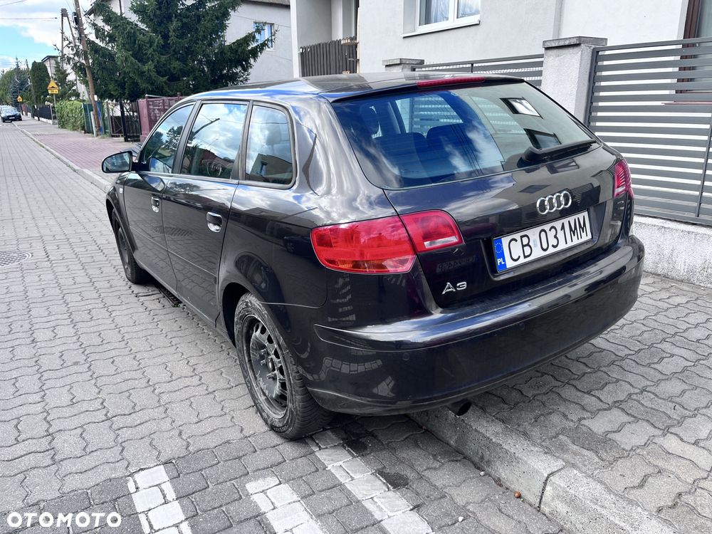 Audi A3 1.6 FSI Attraction - 3