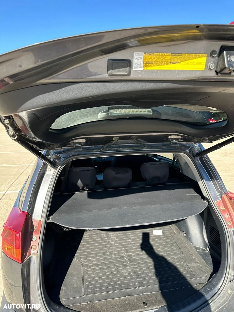 Toyota RAV4 - 4