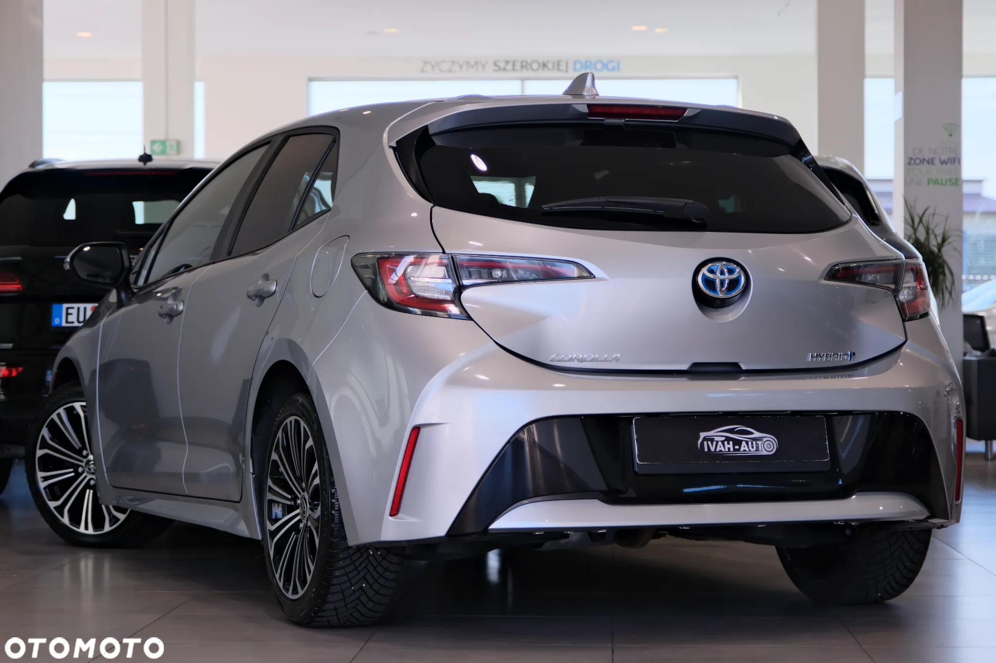 Toyota Corolla 1.8 Hybrid Active - 8