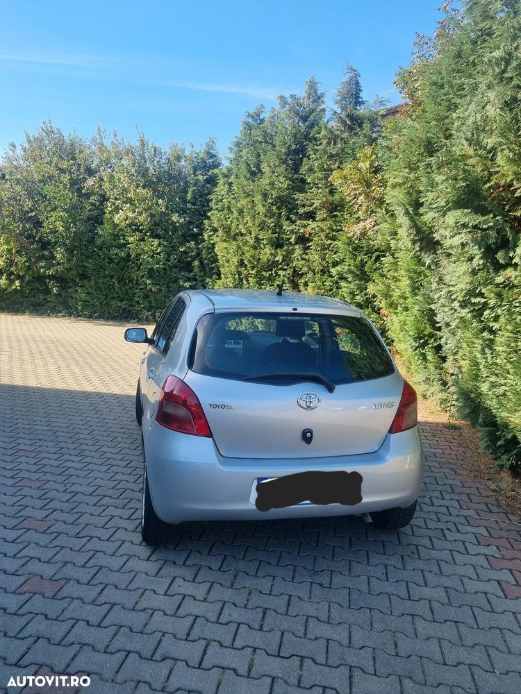 Toyota Yaris - 8