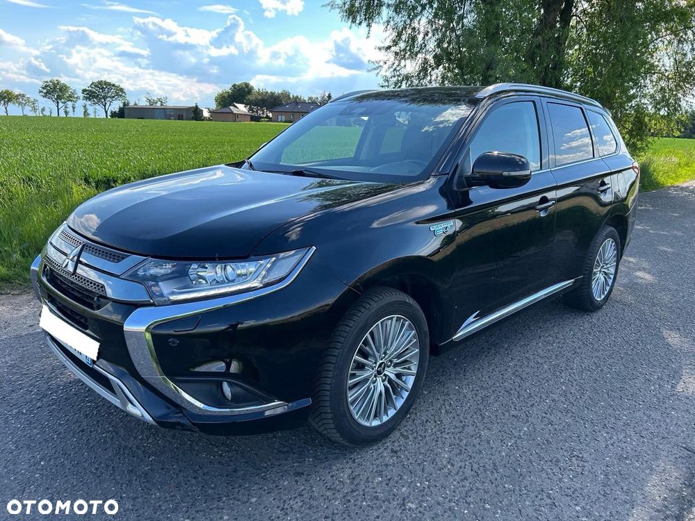 Mitsubishi Outlander - 3