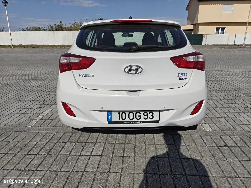 Hyundai i30 1.6 CRDI Blue Comfort - 9