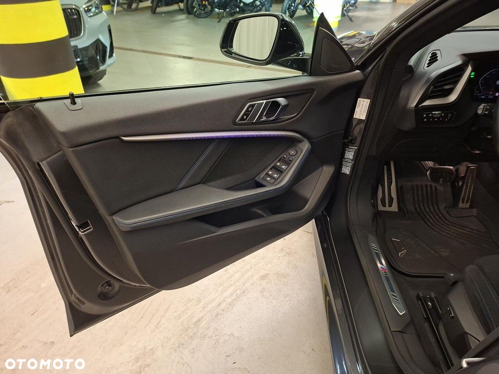 BMW Seria 2 218i M Sport - 11