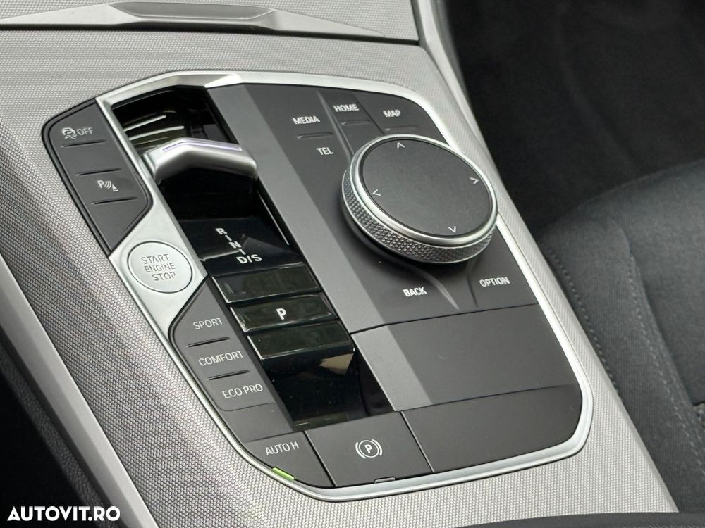 BMW Seria 3 320d Touring xDrive Aut. - 30