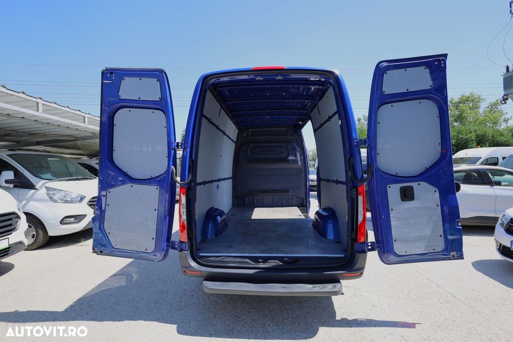 Mercedes-Benz Sprinter L2H2 - 11