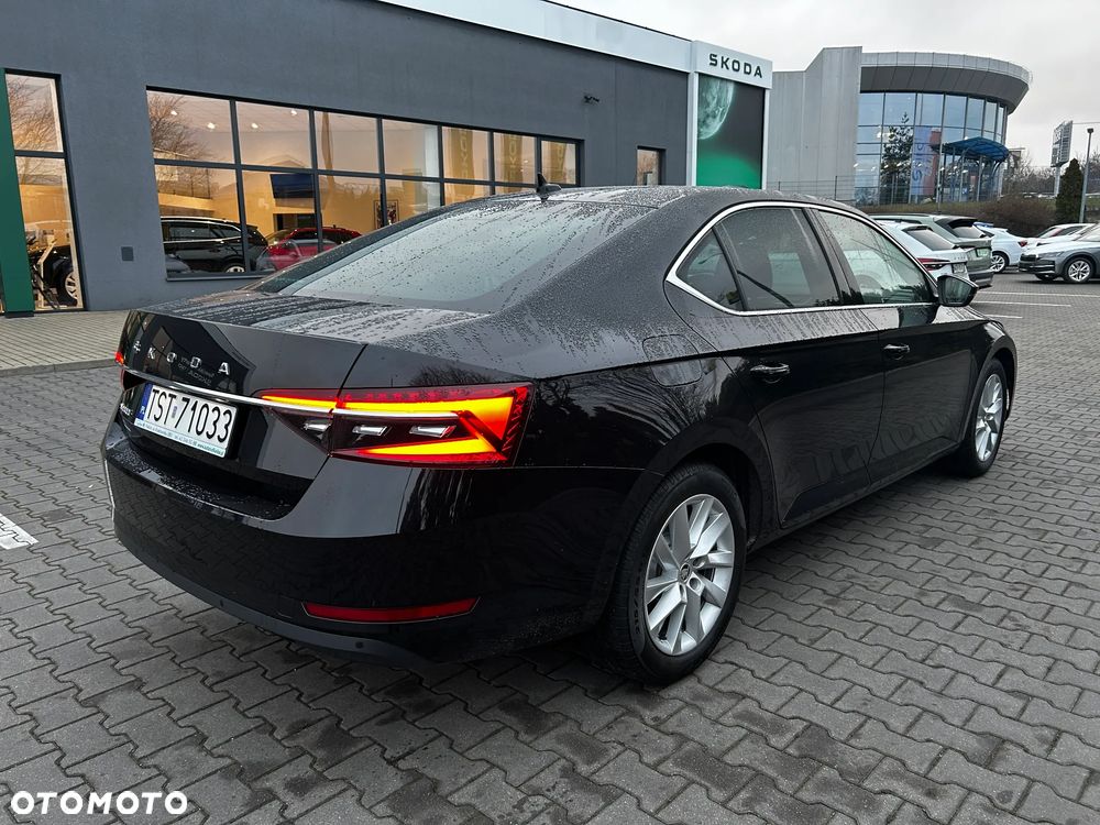 Skoda Superb 2.0 TDI SCR Style DSG - 5