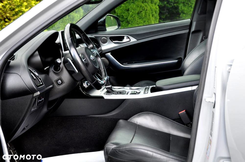 Kia Stinger - 18