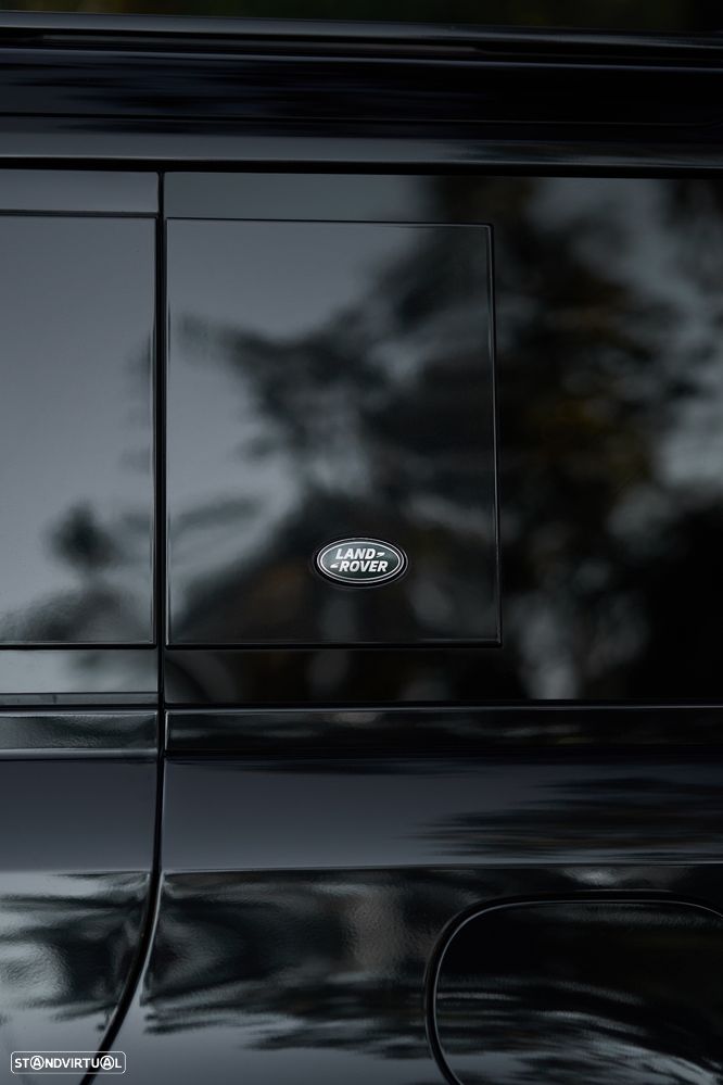 Land Rover Defender 110 P400e SE - 22