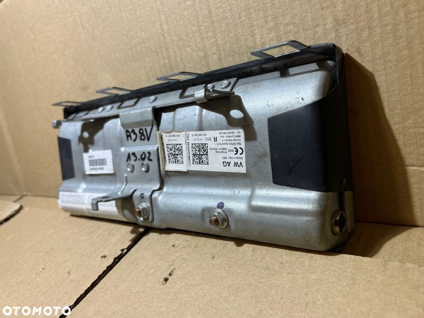 AUDI A3 8V AIRBAG PODUSZKA POWIETRZNA KOLANOWA AIR BAG 8V2880841A UK - 7