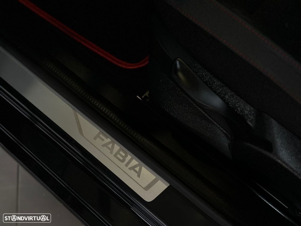 Skoda Fabia 1.0 TSI Black Edition - 26