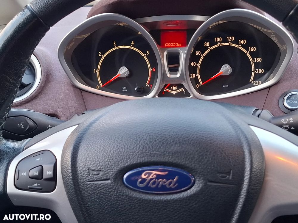 Ford Fiesta 1.6i Titanium - 6