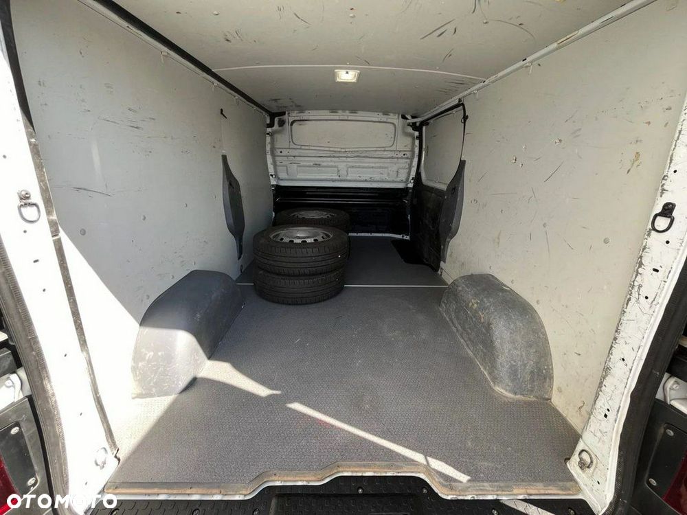 Renault Trafic - 11
