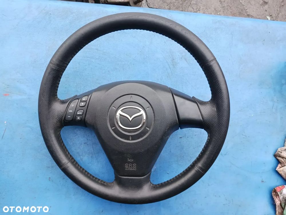 Kierownica multifunkcyjna Mazda 3 multifunkcja skóra wentylowana skórzana 03-10