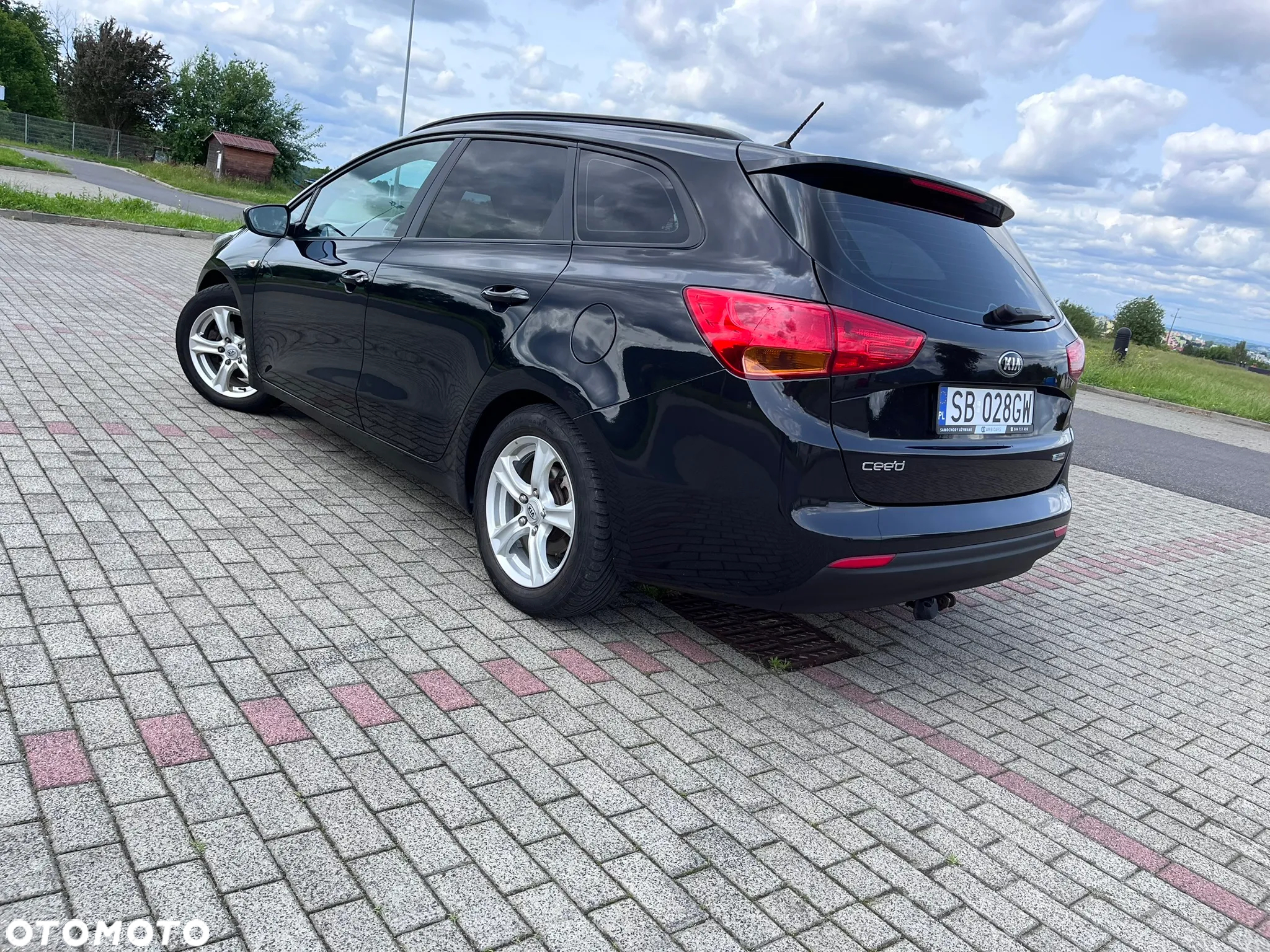 Kia Ceed 1.6 GDI Dream-Team Edition - 14