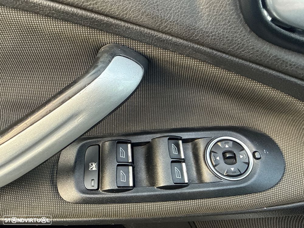 Ford S-Max 1.8 TDCi Titanium 7L - 11